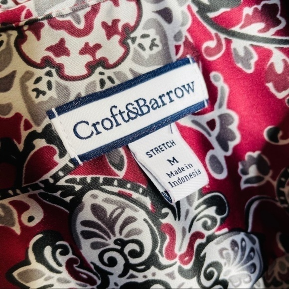 𝅺croft & Barrow NWOT Tapestry Button Down Blouse - Picture 6 of 11